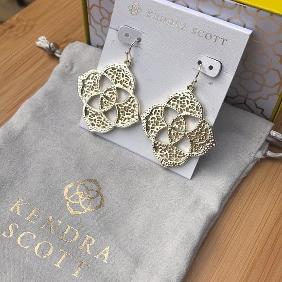 Kendra Scott Jewelry - Kendra Scott Gold Earrings